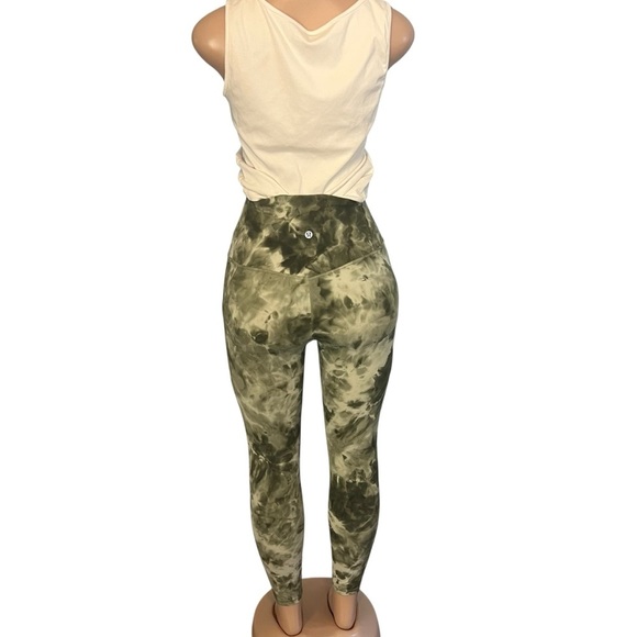 Lululemon Align High-Rise Pant with Pockets 25"
Diamond Dye Light Sage Olive - Picture 3 of 7